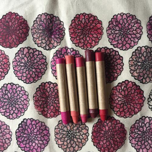 Dahlia Color Your Own Market Tote Kit with Eco-Friendly Crayons - TheToysRoom
