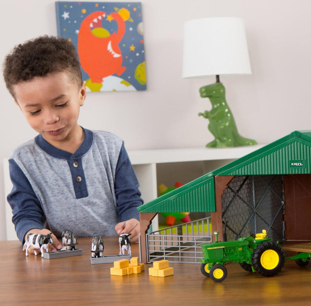 Tractor and Shed Playset 1/32 Building and Accessory Set - TheToysRoom